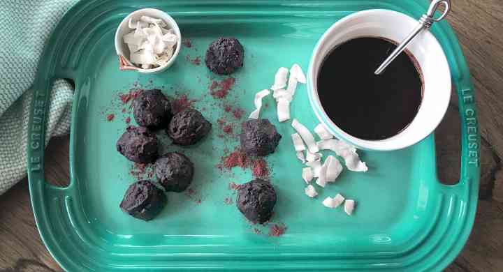 No Bake Double Chocolate Cake Bites